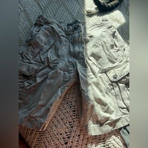 Men’s size 33 cargo shorts. american eagle.